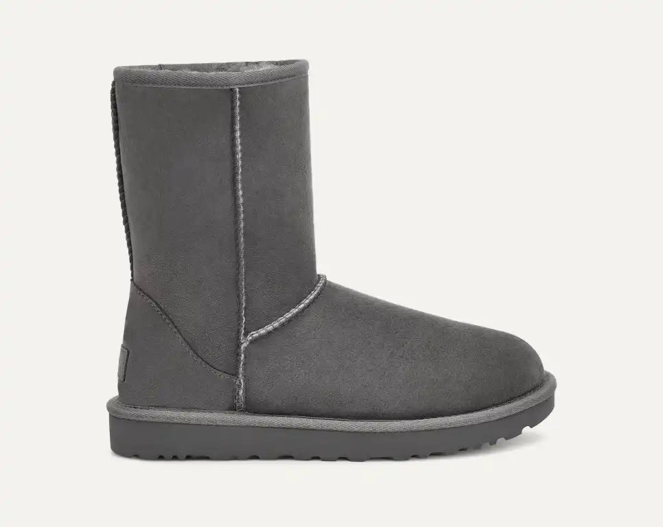 UGG CLASSIC SHORT II BOOT - WOMEN